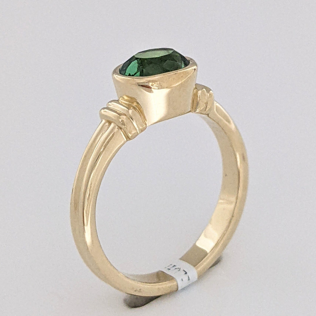 14K GREEN TOURMALINE OVAL 5X7 ESTATE BEZEL SET ESTATE RING 4.2 GRAMS