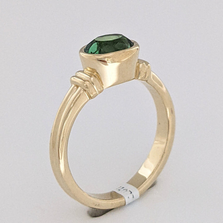 14K GREEN TOURMALINE OVAL 5X7 ESTATE BEZEL SET ESTATE RING 4.2 GRAMS
