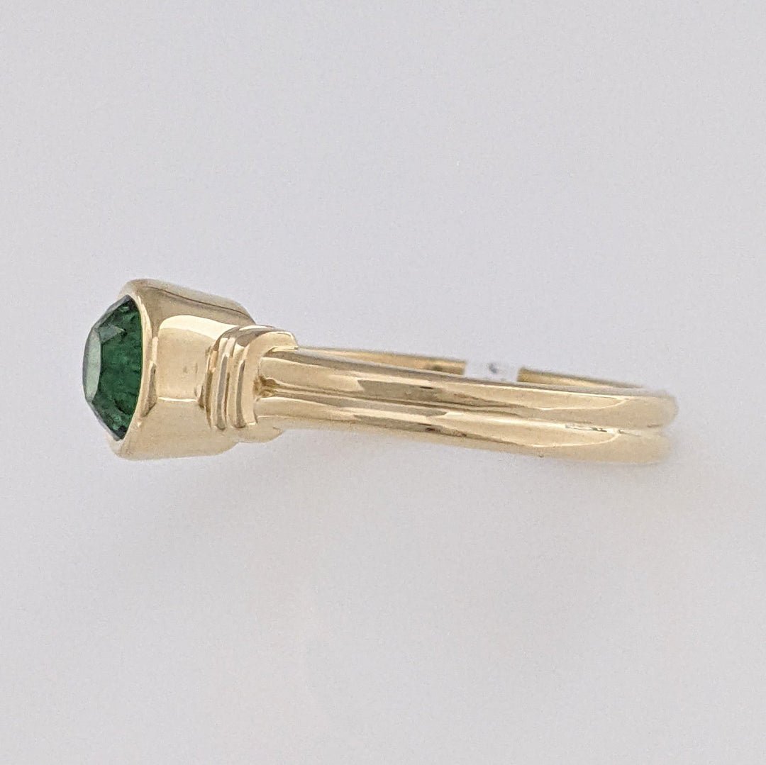 14K GREEN TOURMALINE OVAL 5X7 ESTATE BEZEL SET ESTATE RING 4.2 GRAMS