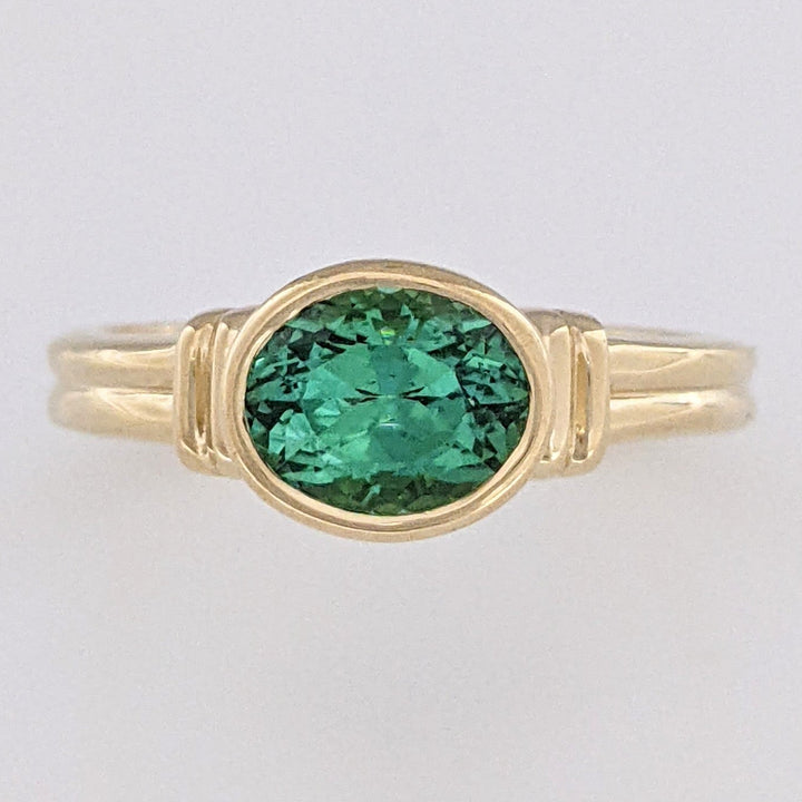 14K GREEN TOURMALINE OVAL 5X7 ESTATE BEZEL SET ESTATE RING 4.2 GRAMS
