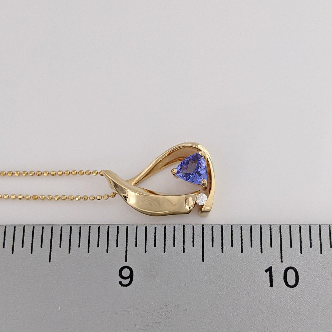 14K TANZANITE TRILLION 5MM WITH MELEE FREE FORM ESTATE PENDANT & CHAIN 4.2 GRAMS