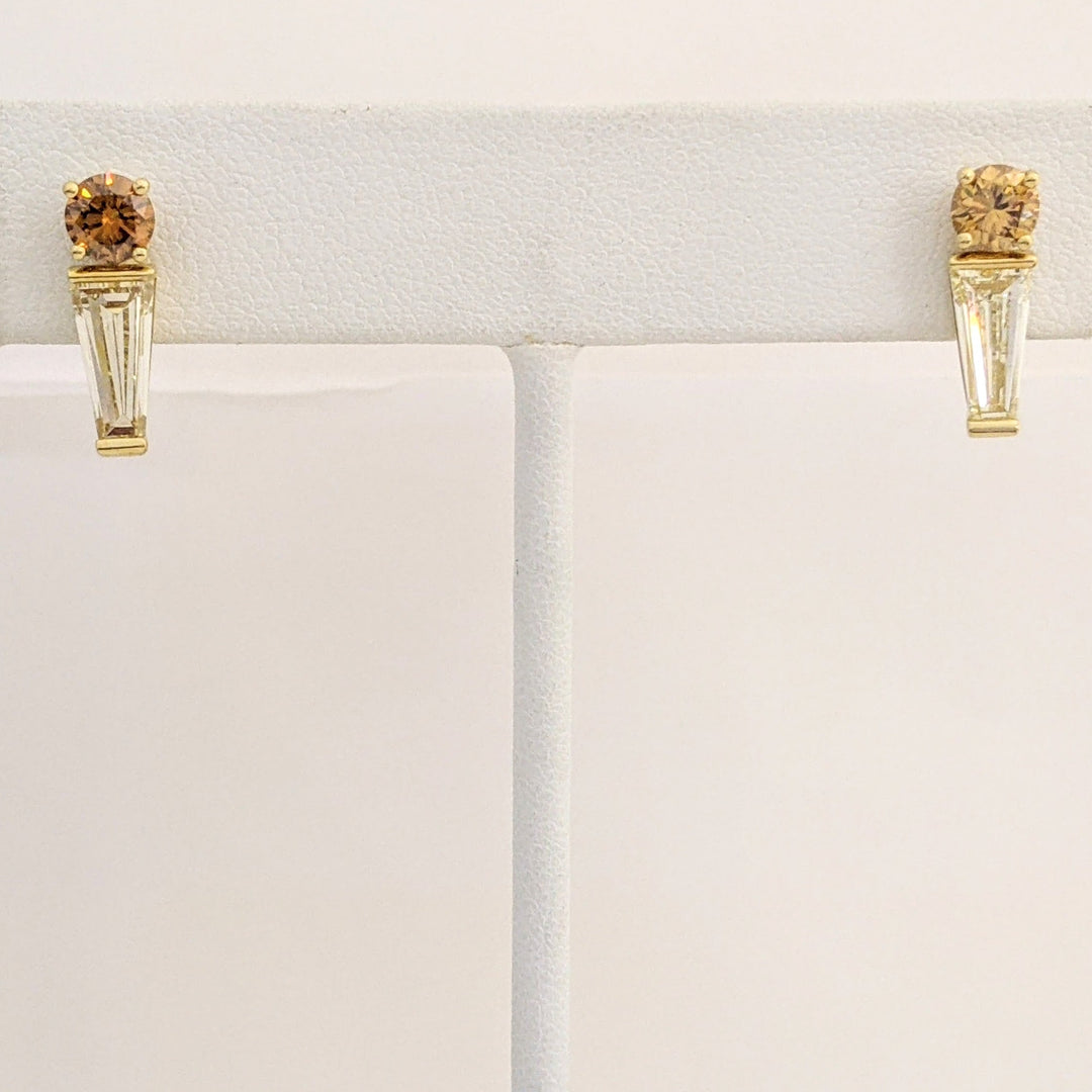 14K 1.88 CARAT TOTAL WEIGHT VS1 CHAMPAGNE DIAMOND ROUND (2) WITH BAGUETTE (2) ESTATE EARRINGS 3.5 GRAMS