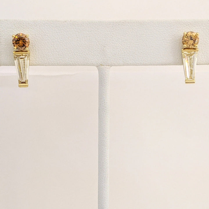 14K 1.88 CARAT TOTAL WEIGHT VS1 CHAMPAGNE DIAMOND ROUND (2) WITH BAGUETTE (2) ESTATE EARRINGS 3.5 GRAMS