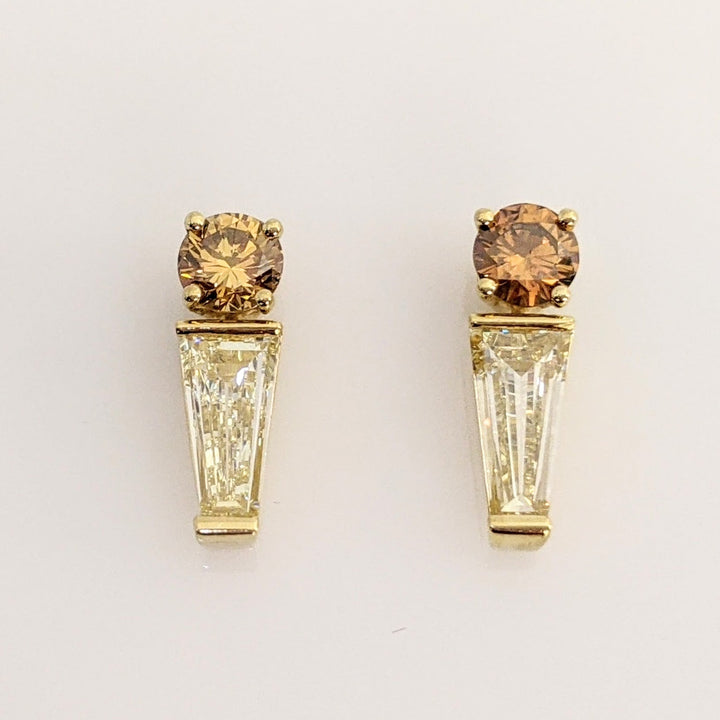 14K 1.88 CARAT TOTAL WEIGHT VS1 CHAMPAGNE DIAMOND ROUND (2) WITH BAGUETTE (2) ESTATE EARRINGS 3.5 GRAMS
