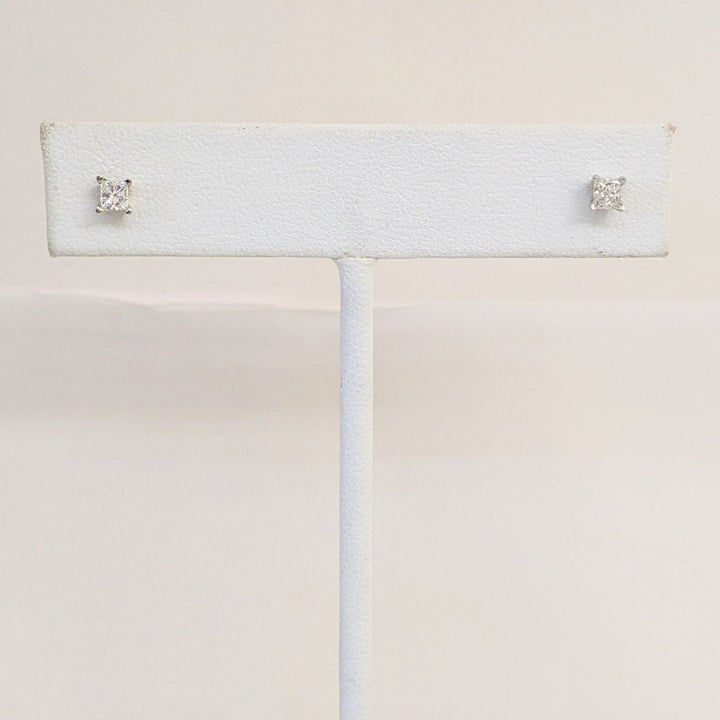 14K WHITE .30 CARAT TOTAL WEIGHT I1 G DIAMOND PRINCESS CUT (2) ESTATE STUD EARRINGS 0.7 GRAMS