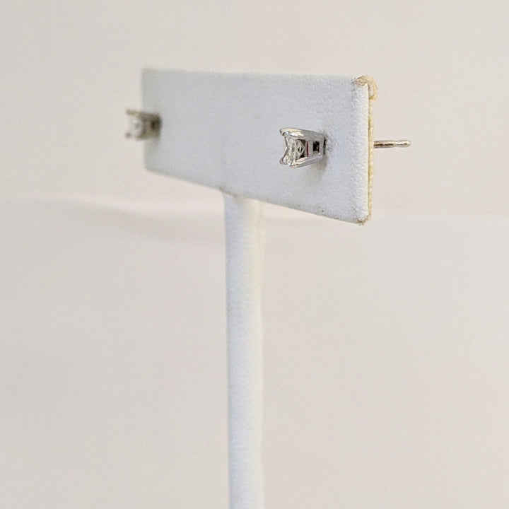 14K WHITE .30 CARAT TOTAL WEIGHT I1 G DIAMOND PRINCESS CUT (2) ESTATE STUD EARRINGS 0.7 GRAMS