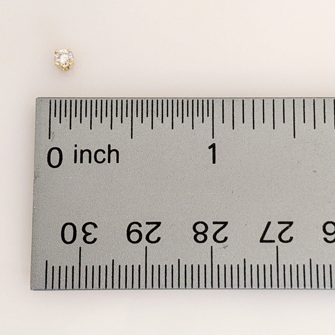 14K .16 CARAT TOTAL WEIGHT SI1 I DIAMOND ROUND (2) ESTATE STUD EARRINGS 0.5 GRAMS