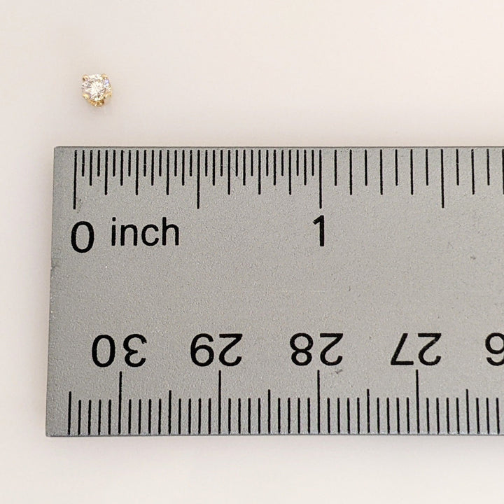 14K .16 CARAT TOTAL WEIGHT SI1 I DIAMOND ROUND (2) ESTATE STUD EARRINGS 0.5 GRAMS