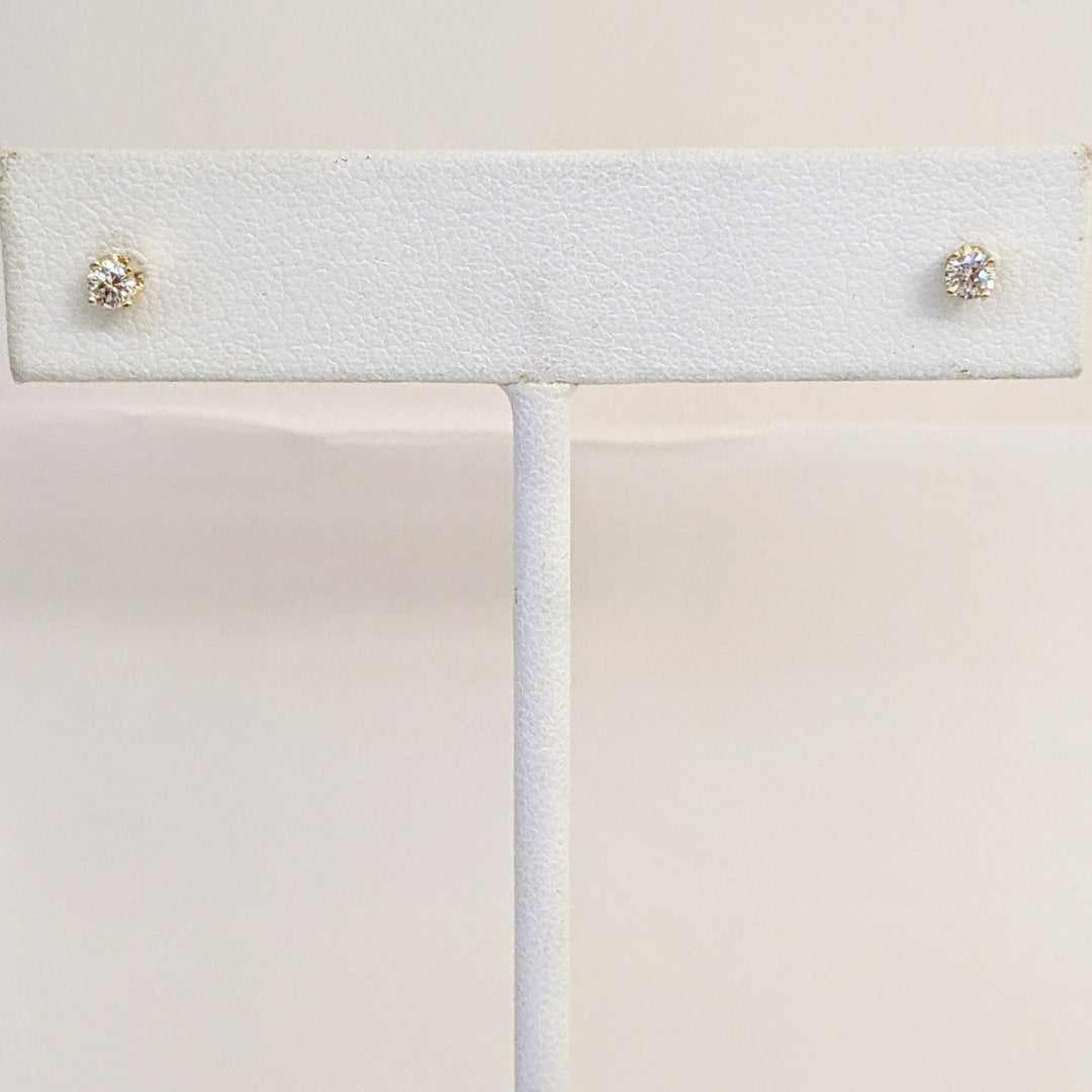 14K .16 CARAT TOTAL WEIGHT SI1 I DIAMOND ROUND (2) ESTATE STUD EARRINGS 0.5 GRAMS