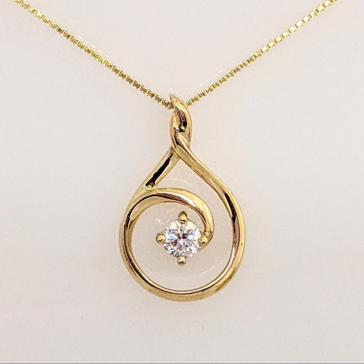 14K .14 CARAT TOTAL SI2 I DIAMOND ROUND TWIST TOP ESTATE PENDANT & CHAIN 2.4 GRAMS