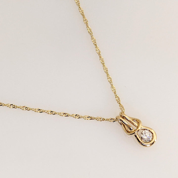 14K .16 CARAT TOTAL VS1 I DIAMOND ROUND LOVE KNOT ESTATE PENDANT & CHAIN 1.9 GRAMS