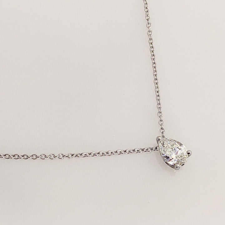 18K WHITE .60 CARAT TOTAL SI1 H DIAMOND PEAR ESTATE NECKLACE 1.8 GRAMS