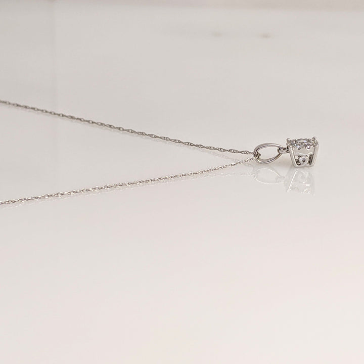 10K WHITE .12 CARAT TOTAL WEIGHT I1 I DIAMOND ROUND (11) ESTATE CLUSTER PENDANT & CHAIN 1.0 GRAMS