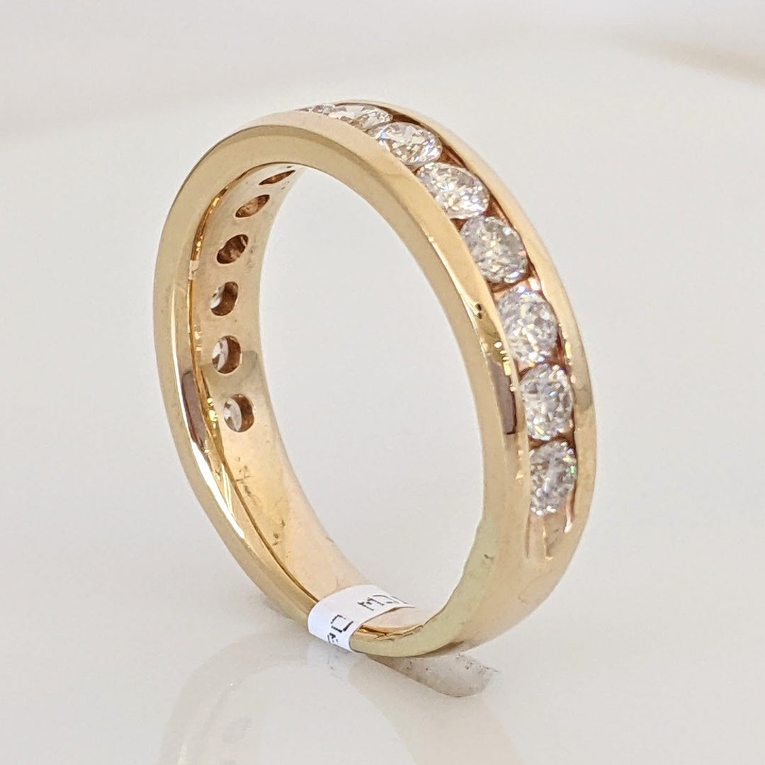 14K .84 CARAT TOTAL WEIGHT SI2 H DIAMOND ROUND (14) ESTATE CHANNEL BAND 4.0 GRAMS