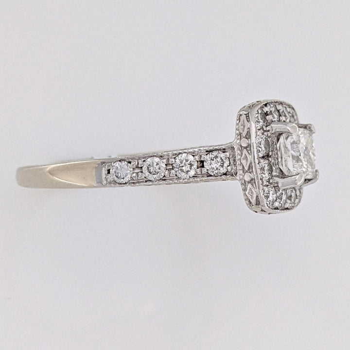 14K WHITE .90 CARAT TOTAL WEIGHT I1 H DIAMOND PRINCESS CUT (1) ROUND (20) ESTATE HALO RING 4.5 GRAMS