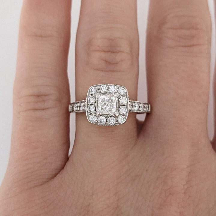 14K WHITE .90 CARAT TOTAL WEIGHT I1 H DIAMOND PRINCESS CUT (1) ROUND (20) ESTATE HALO RING 4.5 GRAMS