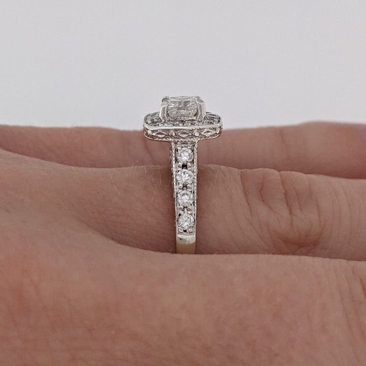 14K WHITE .90 CARAT TOTAL WEIGHT I1 H DIAMOND PRINCESS CUT (1) ROUND (20) ESTATE HALO RING 4.5 GRAMS