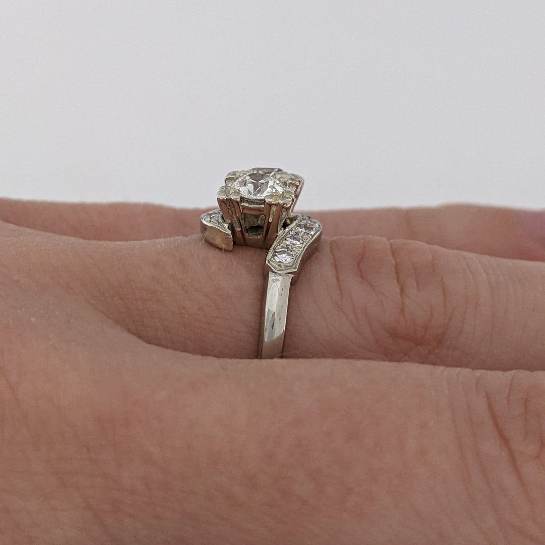 14K WHITE .87 CARAT TOTAL WEIGHT SI1 I DIAMOND ROUND (12) ESTATE BYPASS RING 3.4 GRAMS