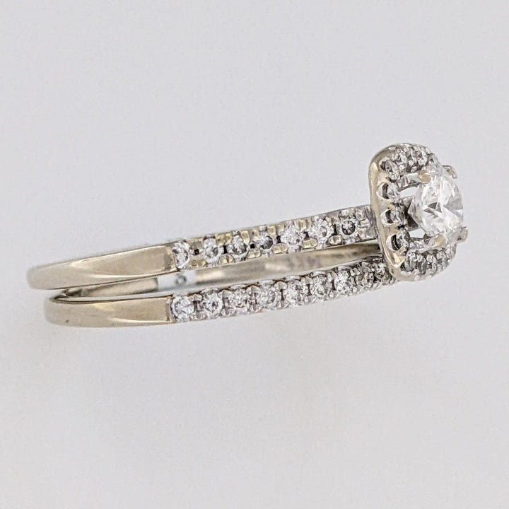 14K WHITE .48 CARAT TOTAL WEIGHT I1 G DIAMOND ROUND (31) ESTATE HALO RING/BAND SET 3.7 GRAMS