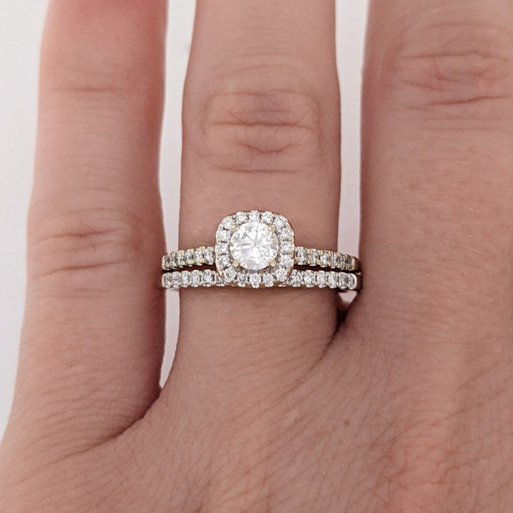 14K WHITE .48 CARAT TOTAL WEIGHT I1 G DIAMOND ROUND (31) ESTATE HALO RING/BAND SET 3.7 GRAMS