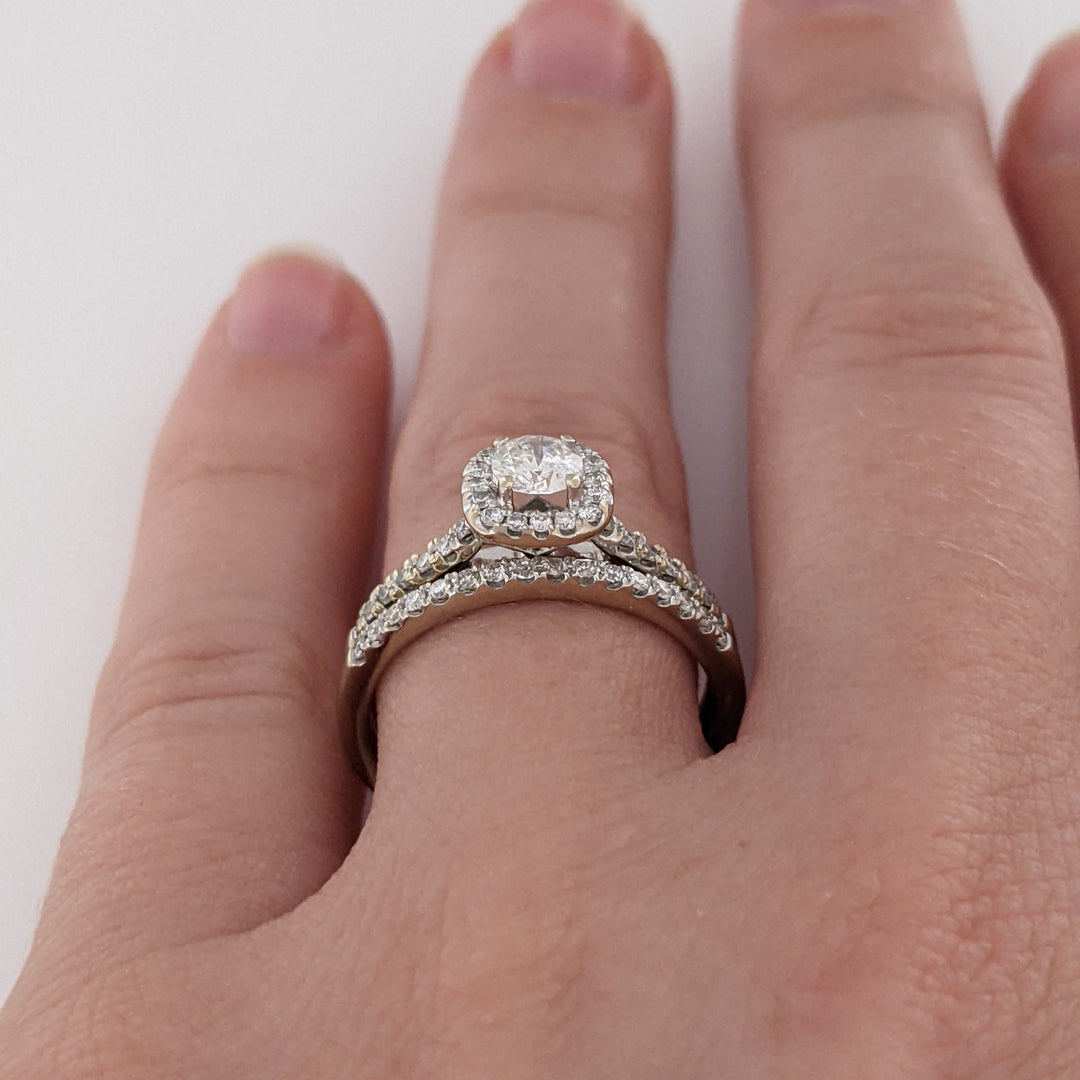 14K WHITE .48 CARAT TOTAL WEIGHT I1 G DIAMOND ROUND (31) ESTATE HALO RING/BAND SET 3.7 GRAMS