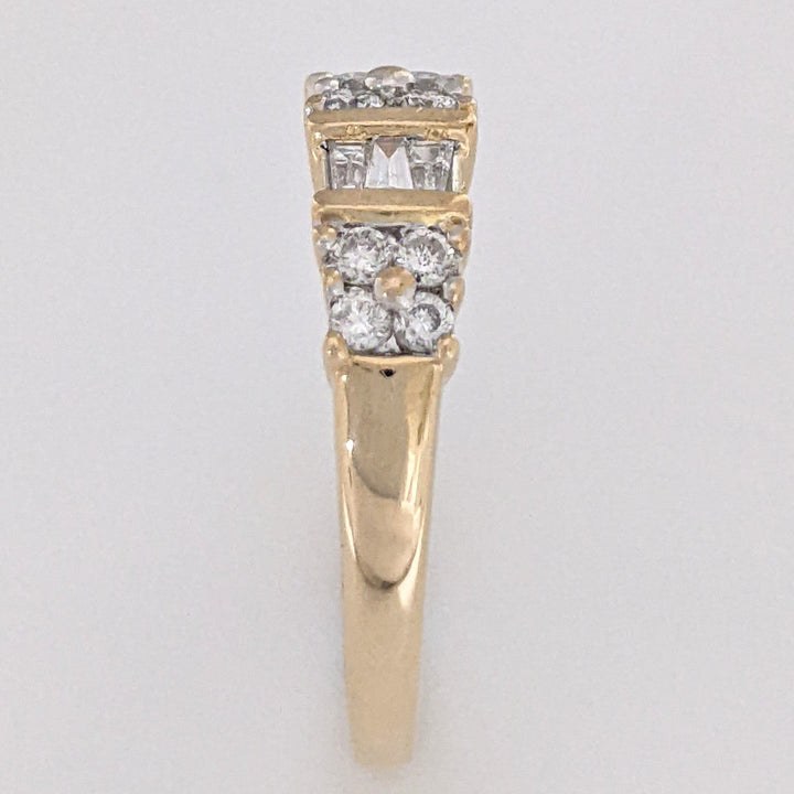 14K .54 CARAT TOTAL WEIGHT SI2 I DIAMOND ROUND (12) BAGUETTE (6) ESTATE BAND 2.8 GRAMS