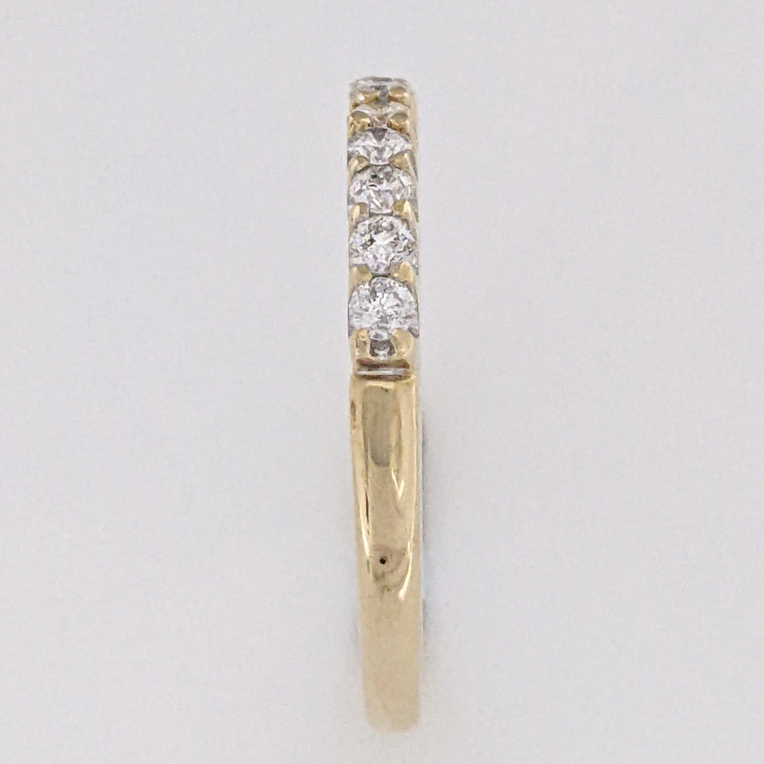 14K .21 CARAT TOTAL WEIGHT I1 H DIAMOND ROUND (7) ESTATE PRONG BAND 2.4 GRAMS