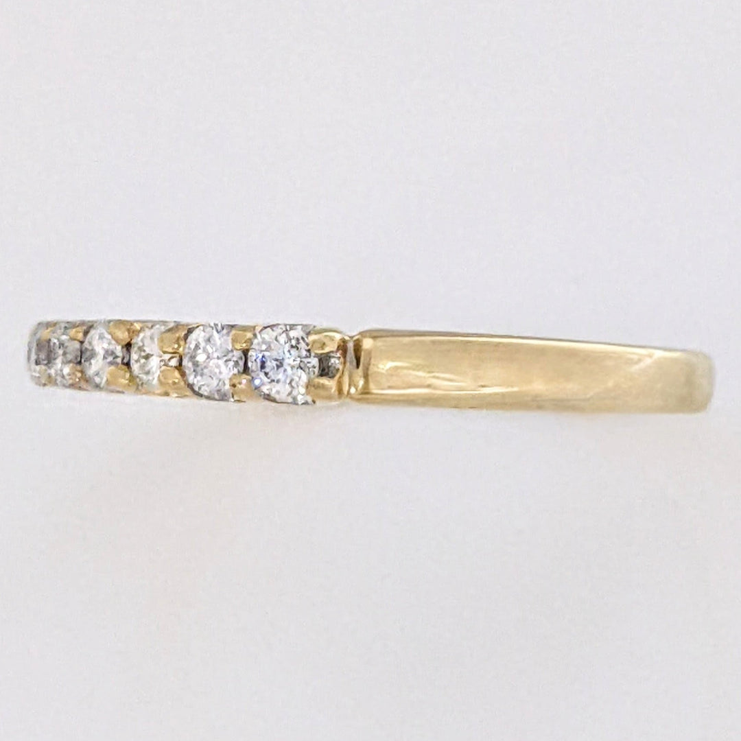14K .21 CARAT TOTAL WEIGHT I1 H DIAMOND ROUND (7) ESTATE PRONG BAND 2.4 GRAMS