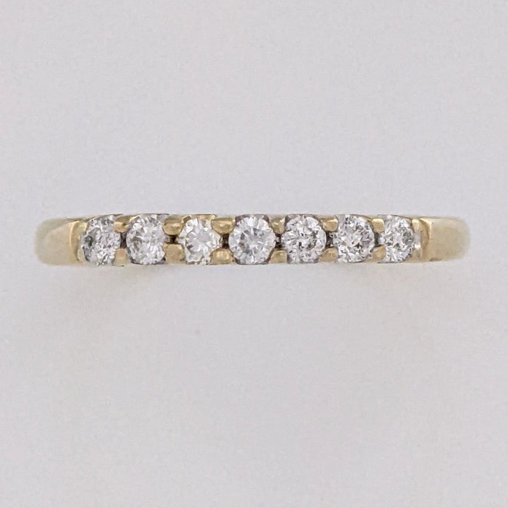 14K .21 CARAT TOTAL WEIGHT I1 H DIAMOND ROUND (7) ESTATE PRONG BAND 2.4 GRAMS