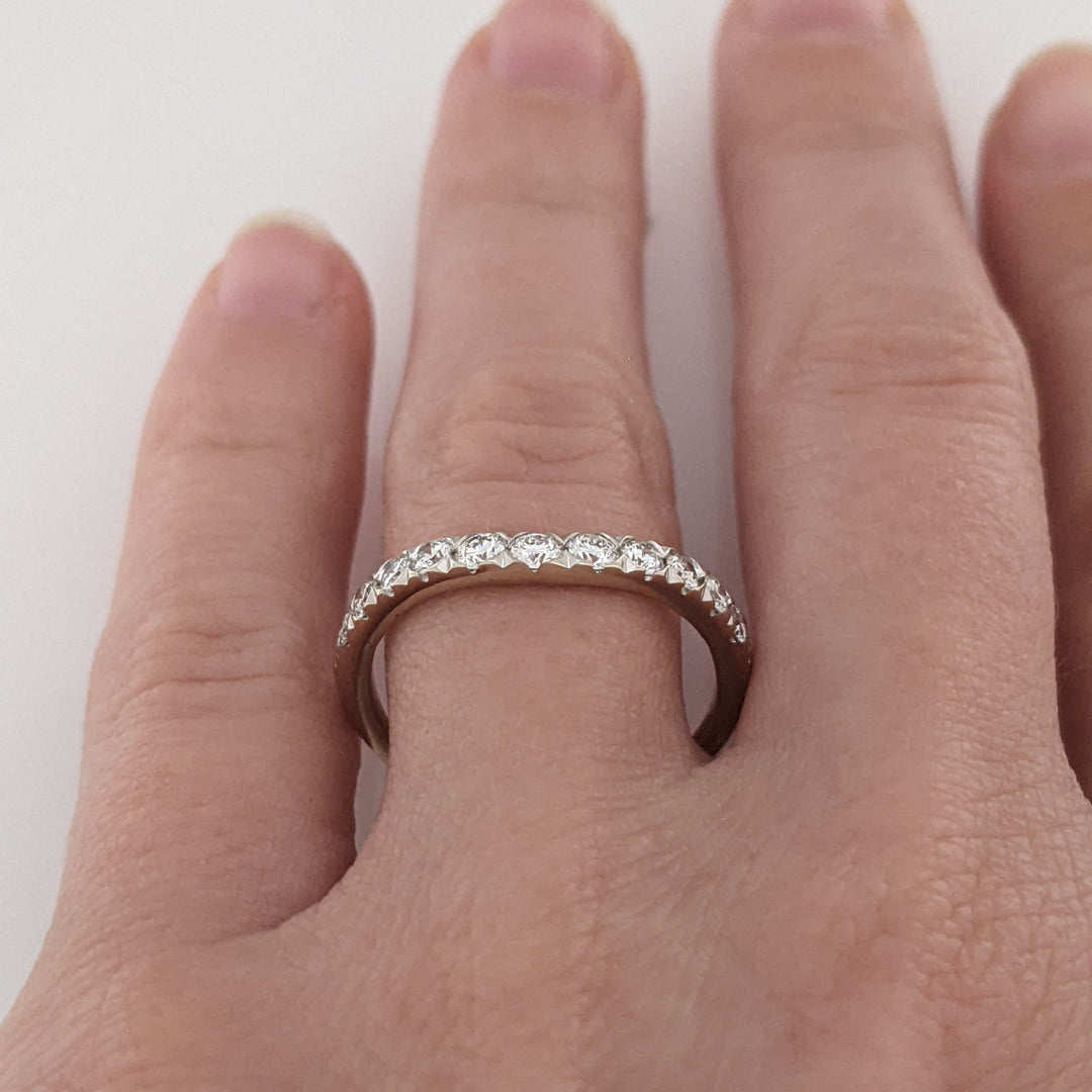 14K WHITE .40 CARAT TOTAL WEIGHT SI1 H DIAMOND ROUND (11) ESTATE CURVED BAND 1.9 GRAMS