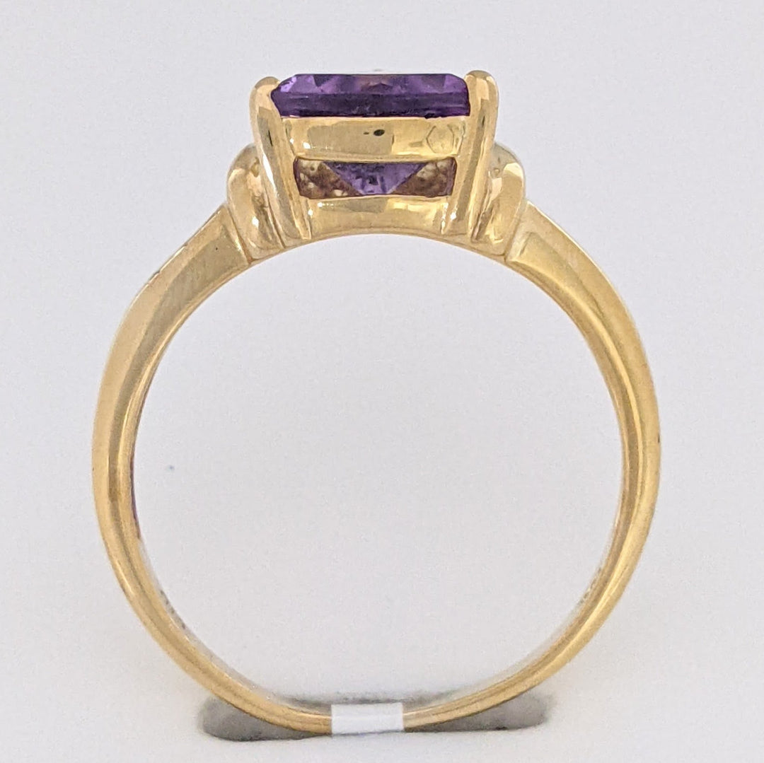 10K AMETHYST TRILLION 7MM WITH (6) MELEE ESTATE RING 2.0 GRAMS