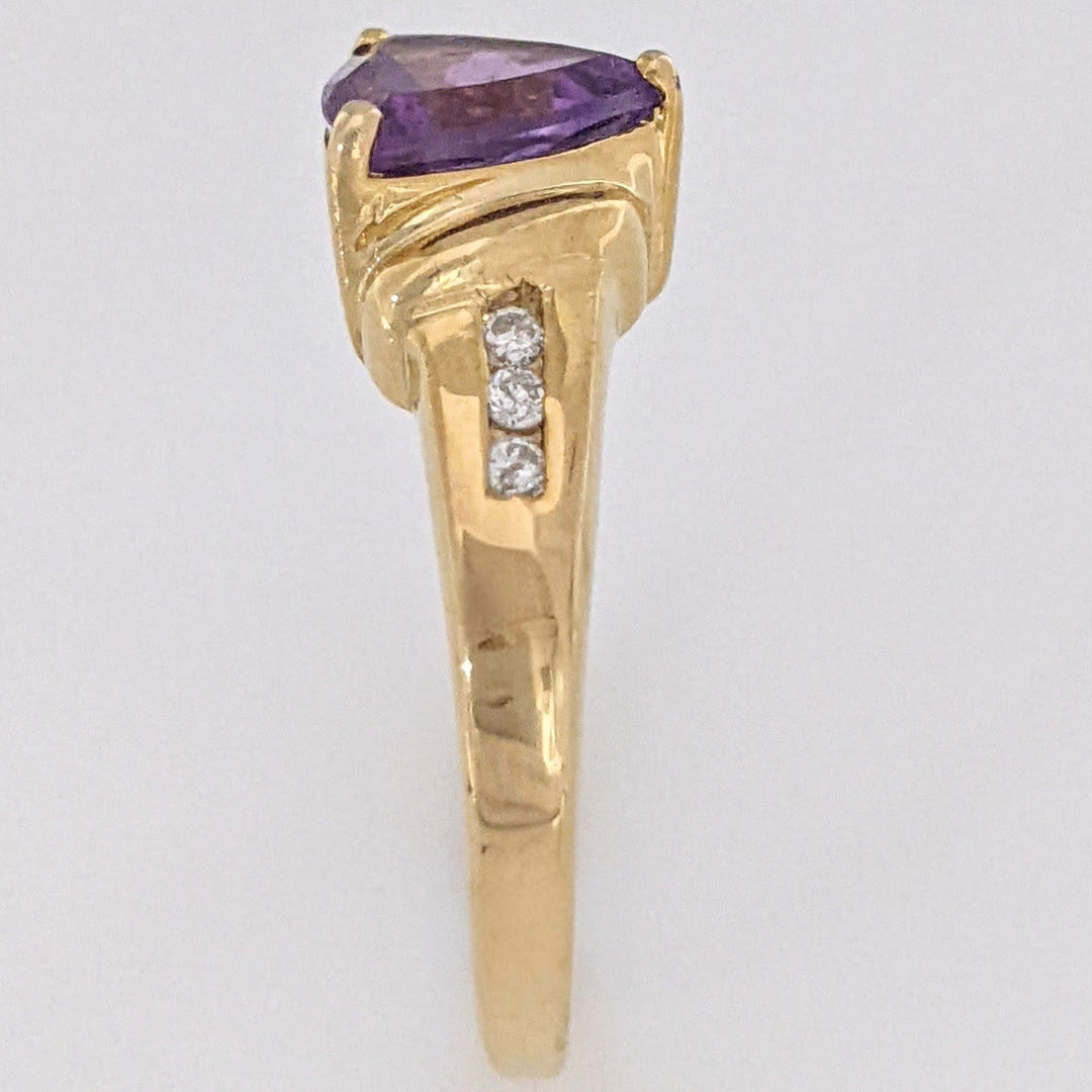 10K AMETHYST TRILLION 7MM WITH (6) MELEE ESTATE RING 2.0 GRAMS