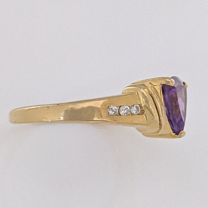 10K AMETHYST TRILLION 7MM WITH (6) MELEE ESTATE RING 2.0 GRAMS