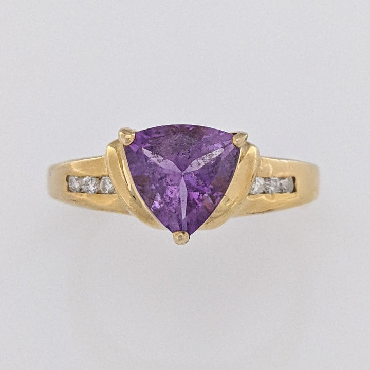 10K AMETHYST TRILLION 7MM WITH (6) MELEE ESTATE RING 2.0 GRAMS