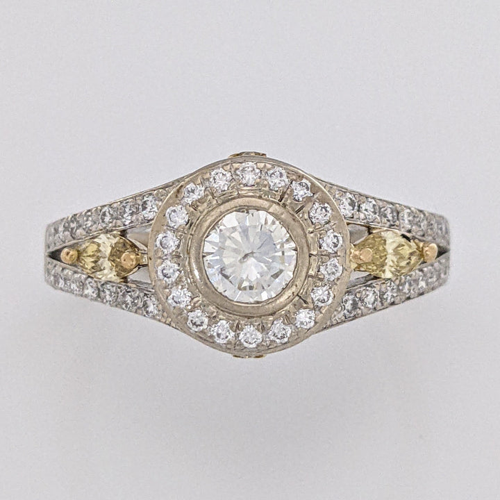 14K WHITE 1.06 CARAT TOTAL WEIGHT DIAMOND ROUND (53) WITH (2) YELLOW MARQUISE ESTATE RING 4.5 GRAMS