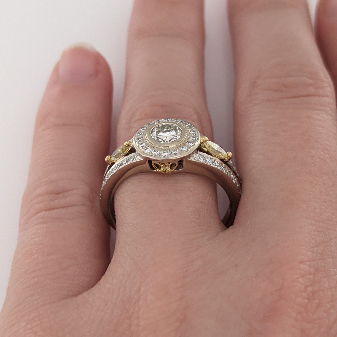 14K WHITE 1.06 CARAT TOTAL WEIGHT DIAMOND ROUND (53) WITH (2) YELLOW MARQUISE ESTATE RING 4.5 GRAMS