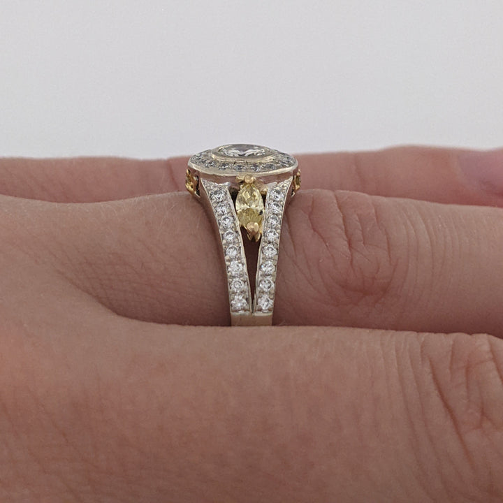 14K WHITE 1.06 CARAT TOTAL WEIGHT DIAMOND ROUND (53) WITH (2) YELLOW MARQUISE ESTATE RING 4.5 GRAMS