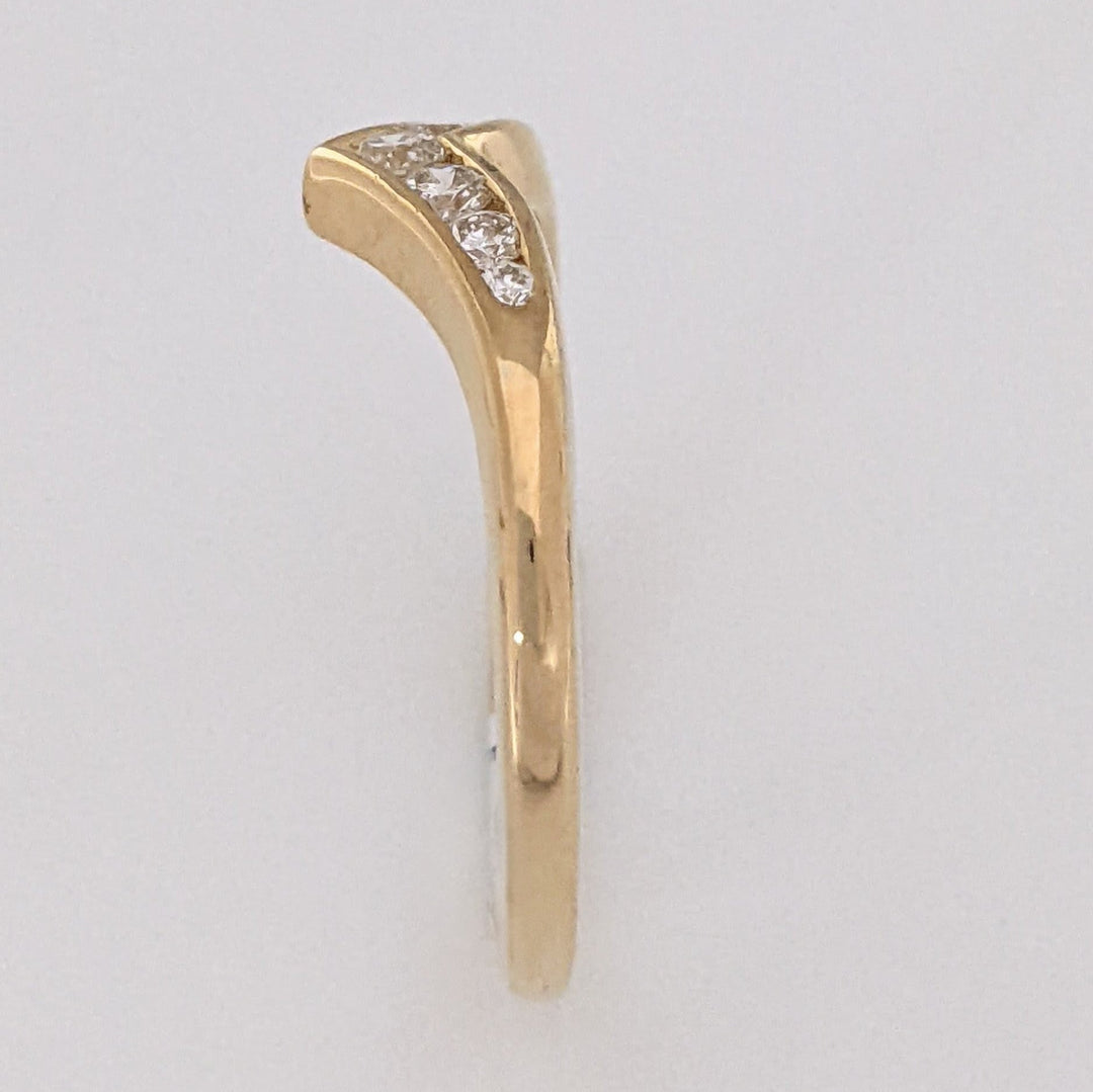 14K .24 CARAT TOTAL WEIGHT VS2 I DIAMOND ROUND (7) V-CHANNEL ESTATE BAND 3.2 GRAMS