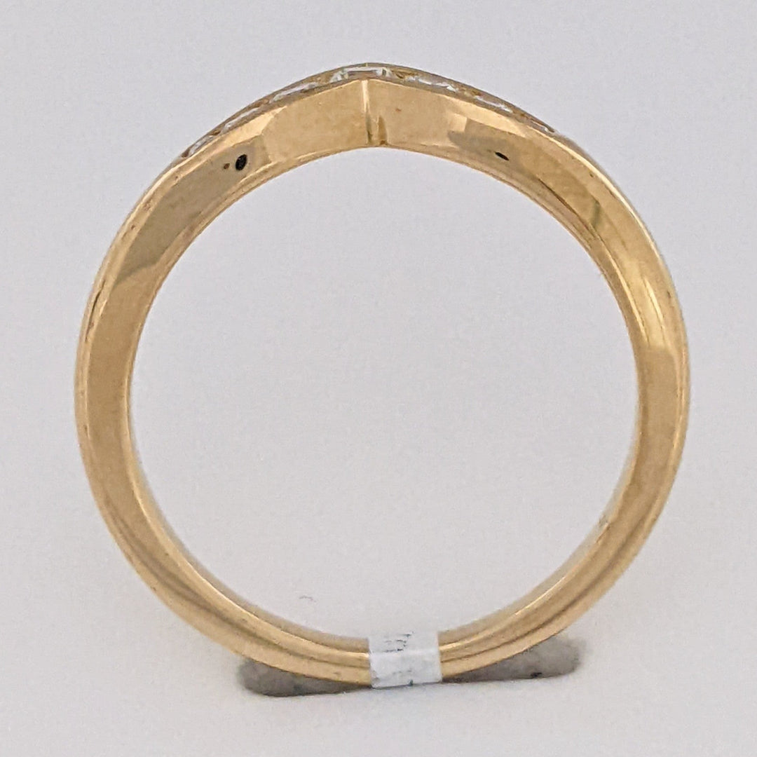 14K .24 CARAT TOTAL WEIGHT VS2 I DIAMOND ROUND (7) V-CHANNEL ESTATE BAND 3.2 GRAMS