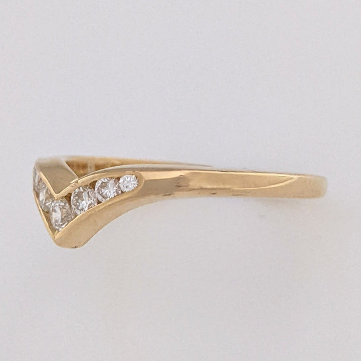 14K .24 CARAT TOTAL WEIGHT VS2 I DIAMOND ROUND (7) V-CHANNEL ESTATE BAND 3.2 GRAMS