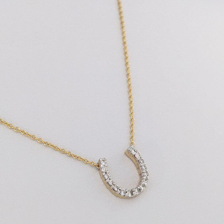 14K .15 CARAT TOTAL WEIGHT DIAMOND ROUND (15) ESTATE HORSESHOE NECKLACE 2.0 GRAMS