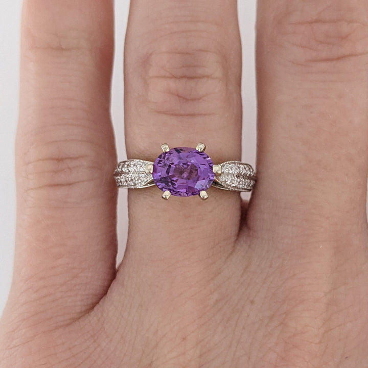 18K WHITE PURPLE SAPPHIRE OVAL 6X8 WITH (24) MELEE ESTATE RING 3.8 GRAMS