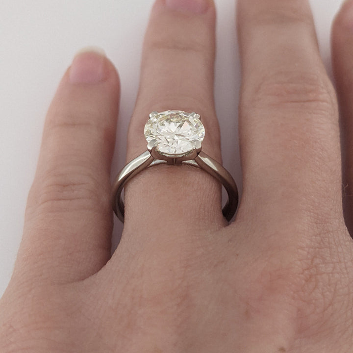 14K WHITE 2.60 CARAT TOTAL WEIGHT VS2 O DIAMOND ROUND ESTATE SOLITAIRE RING 3.6 GRAMS