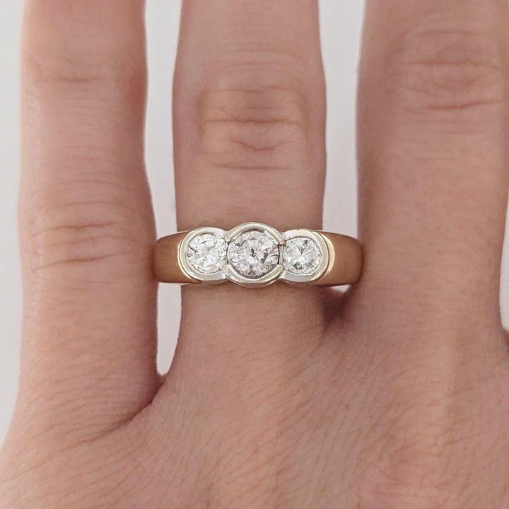14K 1.00 CARAT TOTAL WEIGHT I1 I DIAMOND ROUND (3) BEZEL SET TRINITY ESTATE RING 5.6 GRAMS