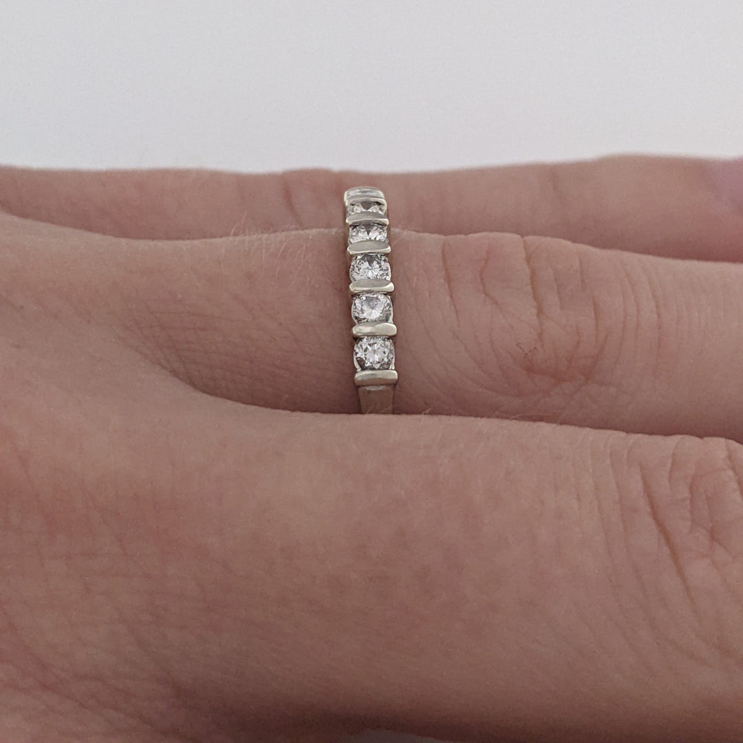14K WHITE .42 CARAT TOTAL WEIGHT SI2 H DIAMOND ROUND (7) ESTATE BAR SET BAND 2.1 GRAMS