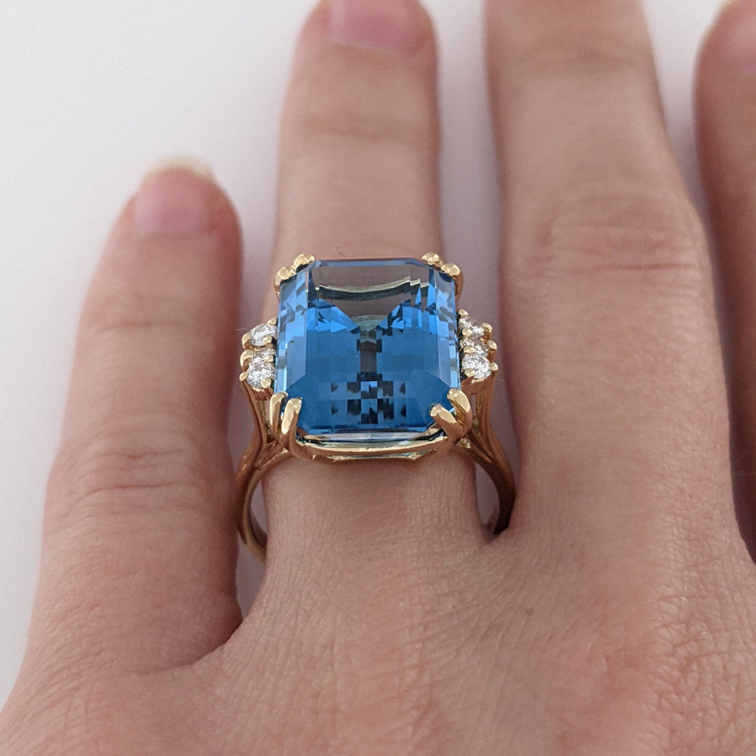 14K LONDON BLUE TOPAZ EMERALD CUT 12X16 WITH (6) MELEE ESTATE RING 6.9 GRAMS