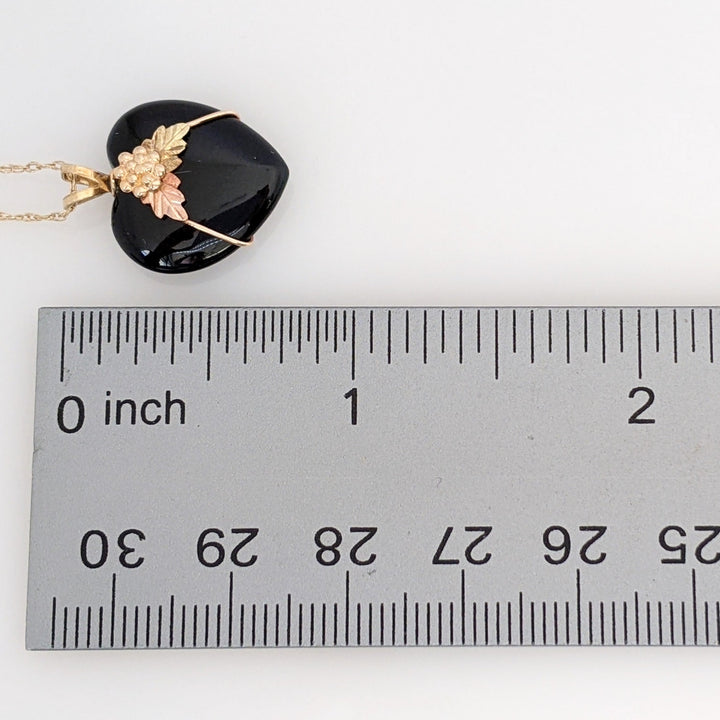 10K ONYX HEART 16MM WITH LEAF ESTATE PENDANT & CHAIN 2.7 GRAMS