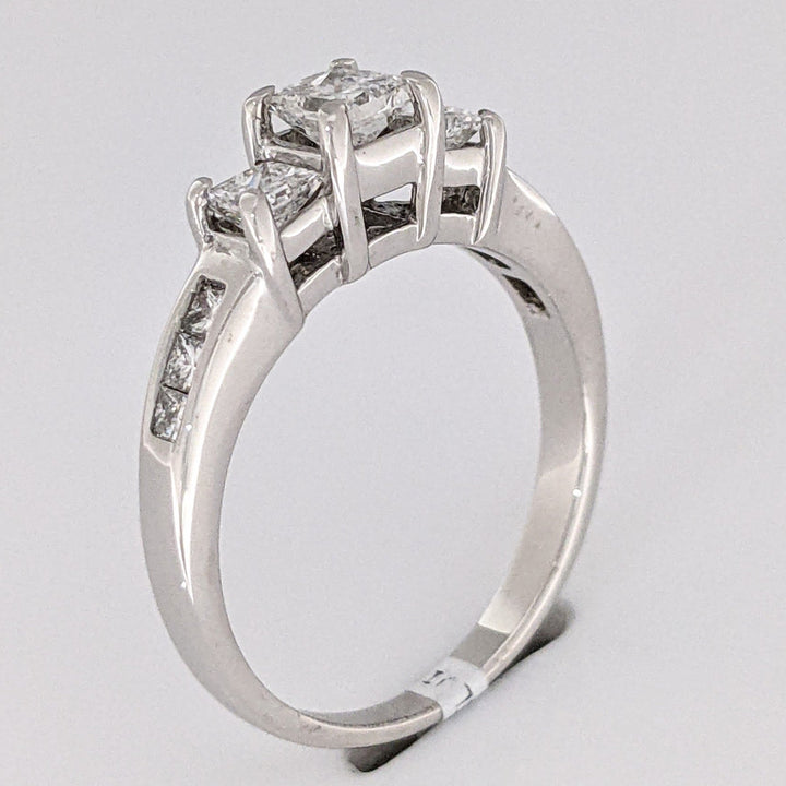14K WHITE .99 CARAT TOTAL WEIGHT I1 G DIAMOND PRINCESS CUT (9) ESTATE RING 3.7 GRAMS