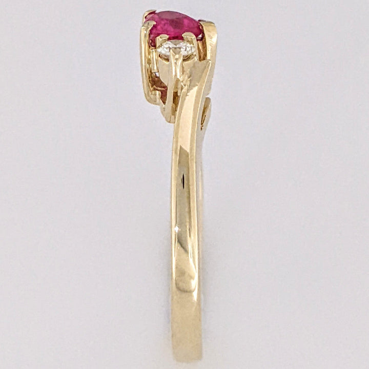 14K RUBY HEART 4.0MM WITH .20 DIAMOND TOTAL WEIGHT ESTATE RING 2.9 GRAMS
