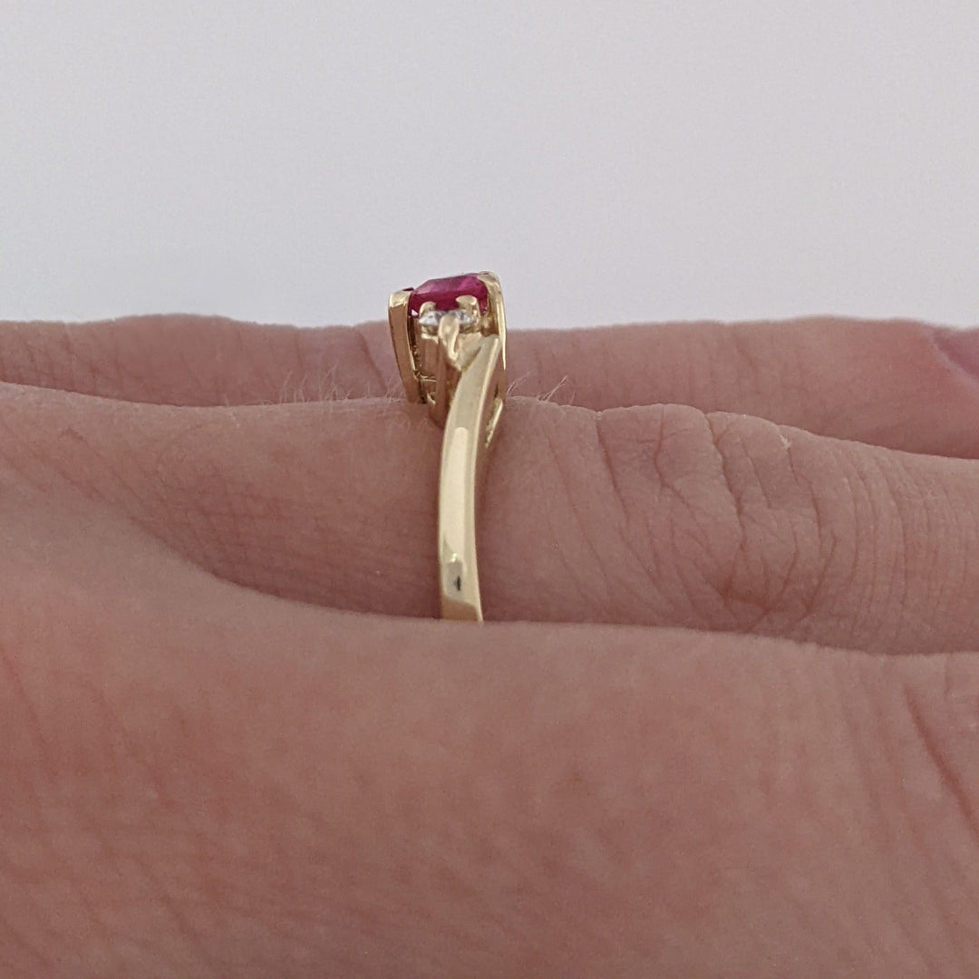 14K RUBY HEART 4.0MM WITH .20 DIAMOND TOTAL WEIGHT ESTATE RING 2.9 GRAMS